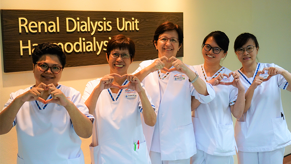  ​(L-R) Senior Staff Nurse Hirnani Binte Hamid, Assistant Nurse Clinician Tay Meng Eng, Senior Nurse Manager Jane Straaten, Nurse Clinician Wang Hwee May, and Senior Staff Nurse Ng Cynthia 