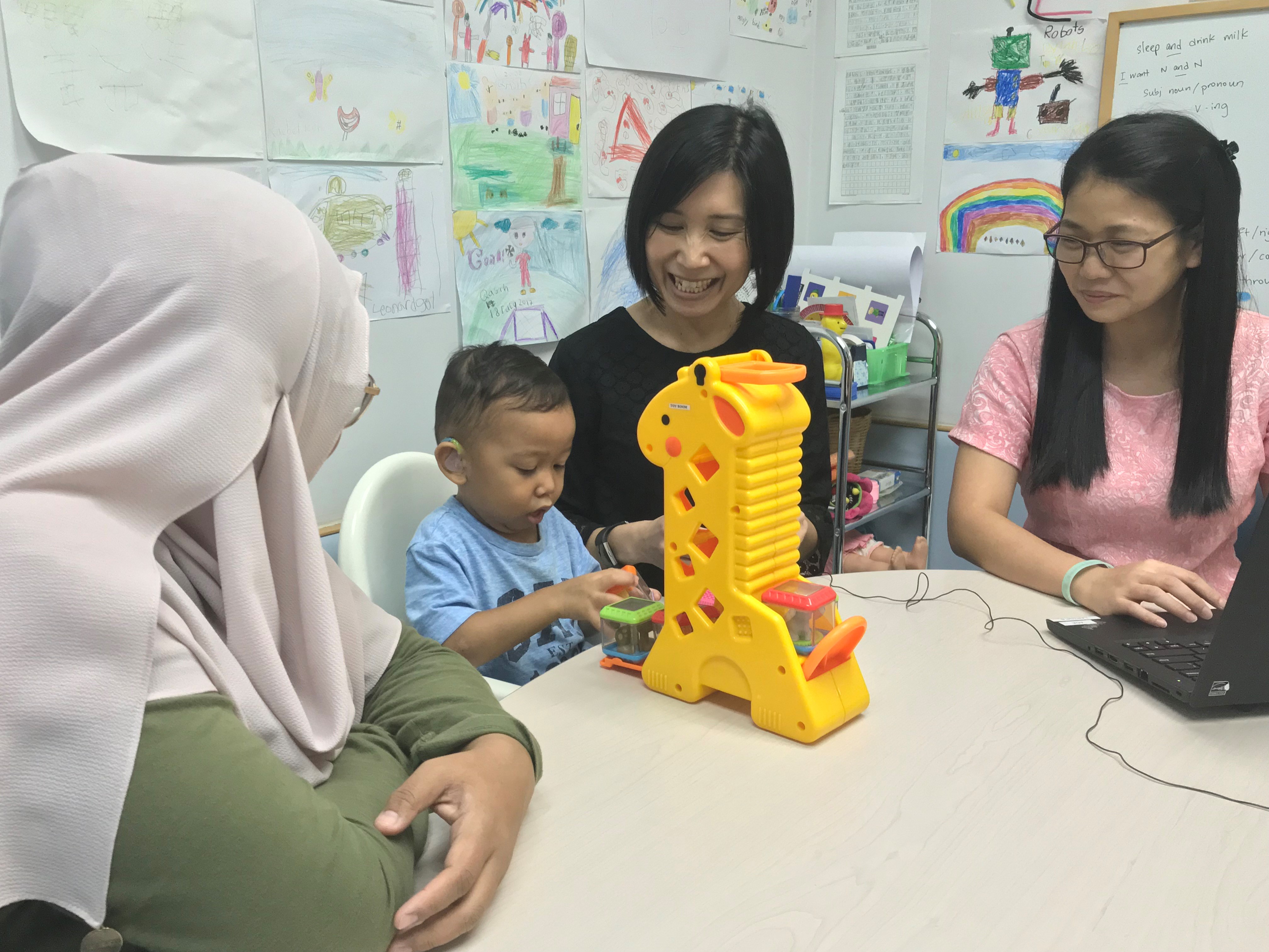  ​Audiologists and audio-verbal therapists work together to help children and adults with hearing loss. 