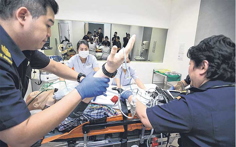 will be trained to
deal with simulated emergencies at
SingHealth’s new medical simulation
institute, which was launched
yesterday to train healthcare staff.