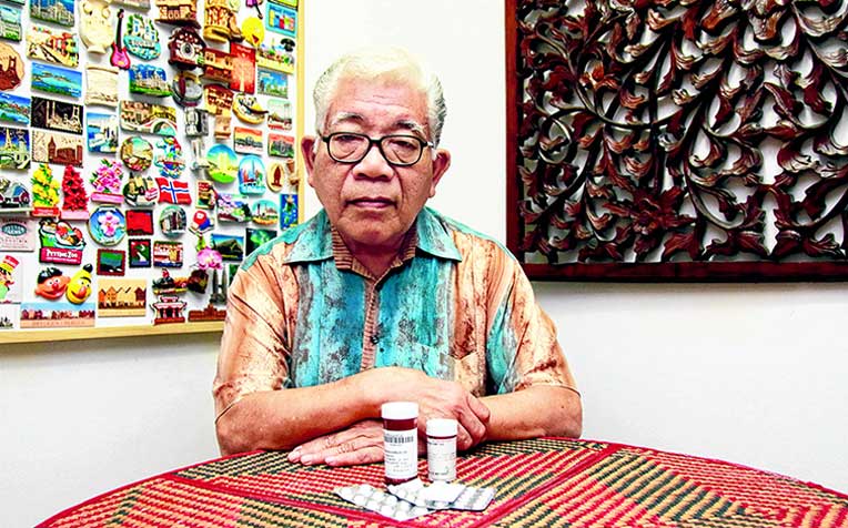 ​who works as a customer service associate, was diagnosed with gout this year. He is taking a total of six different medications, including those for the heart and prostate.
