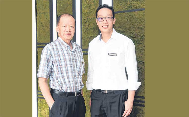 ​(far left)
could not walk
without wincing
in pain. But the
new method of
surgery
performed by Dr
Pang (left) has
improved his
mobility
radically.
