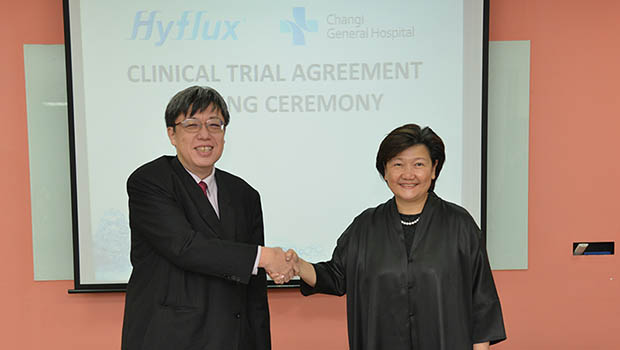  ​Dr Lee Chien Earn, CEO of CGH, and Ms Olivia Lum, Executive Chairman and Group CEO, Hyflux, signed the clinical trial agreement on 15 February 2017.